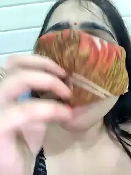 shreya1765 online show from 19, 1, 2025