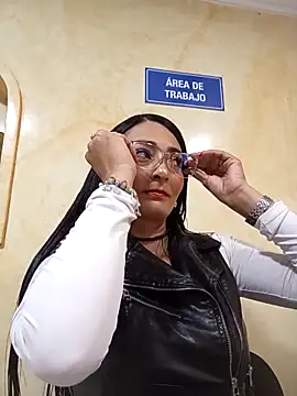 BELLA--26 online show from 27, 2, 2025