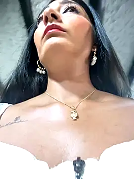 BELLA--26 online show from 6, 10, 2025