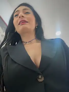 BELLA--26 online show from 30, 10, 2025