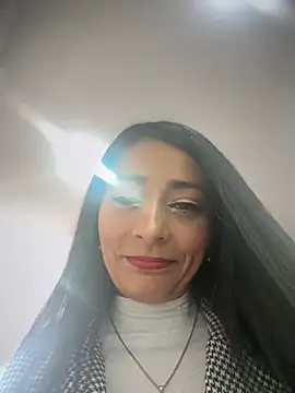 BELLA--26 online show from 4, 11, 2025