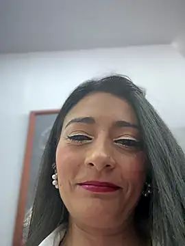 BELLA--26 online show from 6, 1, 2026