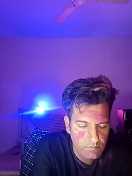 MAGNETICDADDY8 online show from 14, 3, 2025