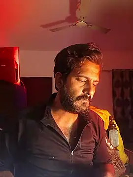 MAGNETICDADDY8 online show from 18, 12, 2025