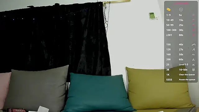 Snapshot of maison_sofia1 chatting on 8, 3, 2025 maison sofia1 online show from 8, 3, 2025