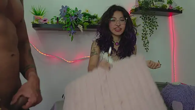 Snapshot of bri_cullen chatting on 7, 6, 2026 bri cullen online show from 7, 6, 2026