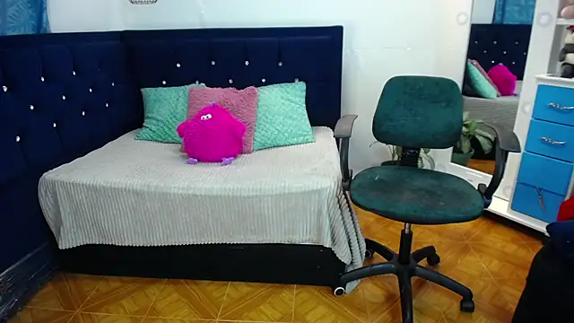 twinkmilk  online show from 16, 3, 2025