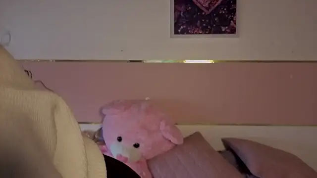 Charlotte  Miller online show from 20, 11, 2025