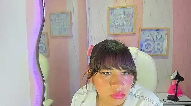 Ji Eun online show from 11, 1, 2025