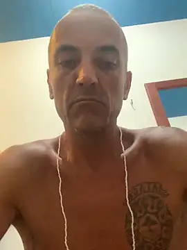 GoloZeusMax online show from 6, 1, 2025