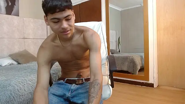 Snapshot of adam_piarse01 chatting on 2, 10, 2025 adam piarse01 online show from 2, 10, 2025