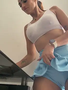 Samantha bigboobs online show from 18, 1, 2026