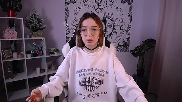 MiniSofy online show from 5, 1, 2025