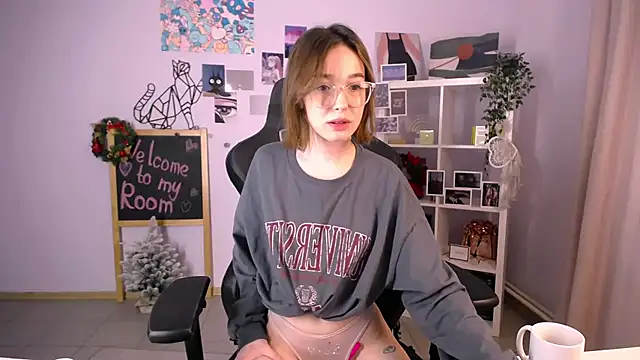 MiniSofy online show from 8, 1, 2025