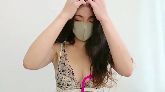 Snapshot of Mary-JP chatting on 22, 4, 2026 Mary-JP online show from 22, 4, 2026