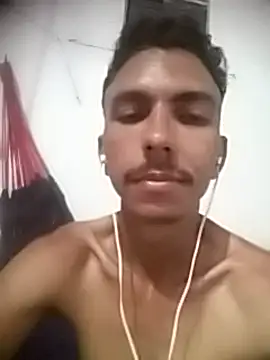 MagrinhoSaradoo online show from 10, 2, 2025