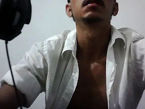 MagrinhoSaradoo online show from 14, 12, 2025