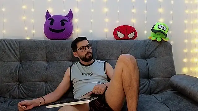 Snapshot of ErickBrant chatting on 7, 3, 2025 ErickBrant online show from 7, 3, 2025