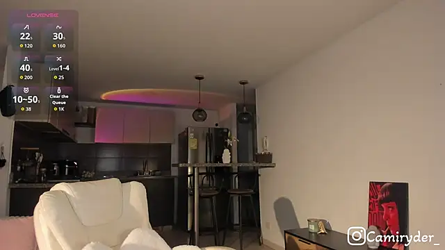 Snapshot of CamiRyder chatting on 1, 3, 2026 CamiRyder online show from 1, 3, 2026