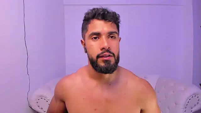 Snapshot of Santiago_huntt chatting on 17, 12, 2024 Santiago huntt online show from 17, 12, 2024