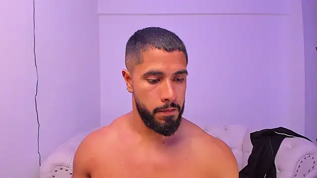 Snapshot of Santiago_huntt chatting on 24, 12, 2024 Santiago huntt online show from 24, 12, 2024