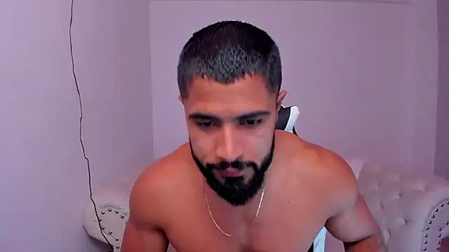 Snapshot of Santiago_huntt chatting on 17, 2, 2025 Santiago huntt online show from 17, 2, 2025