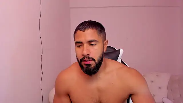 Snapshot of Santiago_huntt chatting on 19, 2, 2025 Santiago huntt online show from 19, 2, 2025