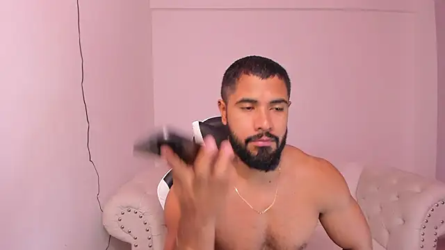 Snapshot of Santiago_huntt chatting on 25, 2, 2025 Santiago huntt online show from 25, 2, 2025