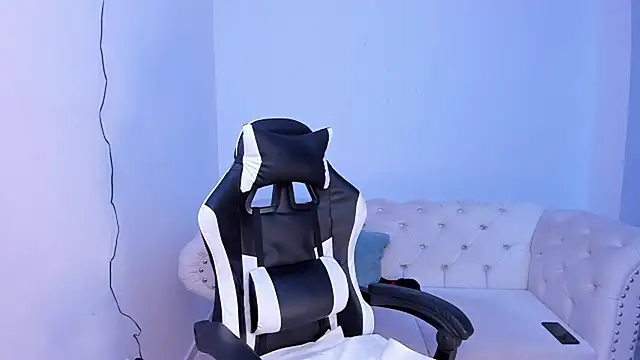 Snapshot of Santiago_huntt chatting on 18, 3, 2025 Santiago huntt online show from 18, 3, 2025