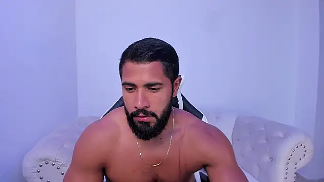 Snapshot of Santiago_huntt chatting on 10, 10, 2025 Santiago huntt online show from 10, 10, 2025