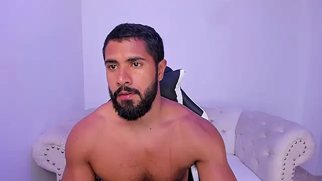 Snapshot of Santiago_huntt chatting on 14, 10, 2025 Santiago huntt online show from 14, 10, 2025