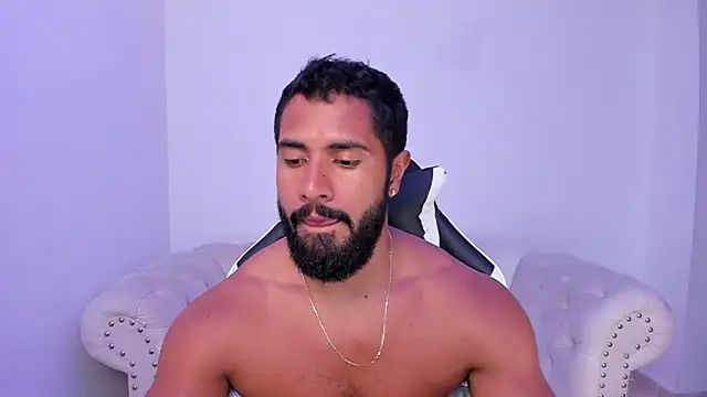 Snapshot of Santiago_huntt chatting on 17, 10, 2025 Santiago huntt online show from 17, 10, 2025