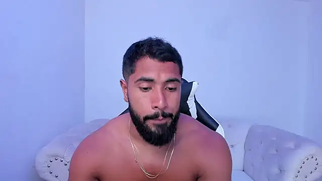 Snapshot of Santiago_huntt chatting on 31, 10, 2025 Santiago huntt online show from 31, 10, 2025