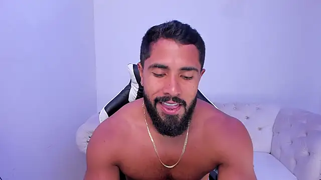 Snapshot of Santiago_huntt chatting on 13, 11, 2025 Santiago huntt online show from 13, 11, 2025