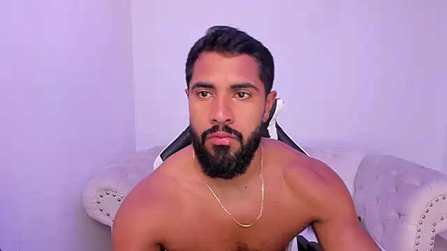 Snapshot of Santiago_huntt chatting on 22, 11, 2025 Santiago huntt online show from 22, 11, 2025