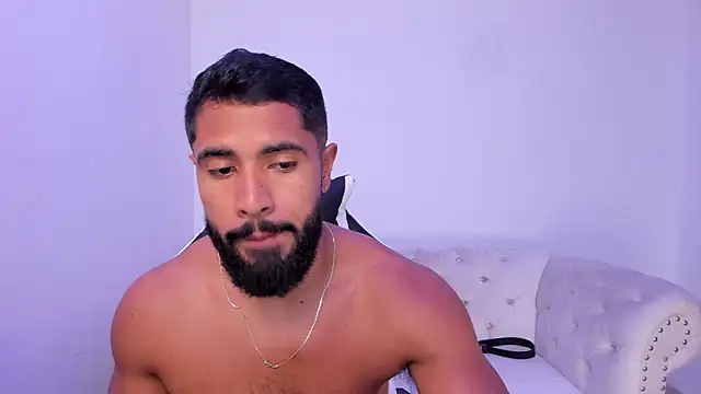 Snapshot of Santiago_huntt chatting on 3, 12, 2025 Santiago huntt online show from 3, 12, 2025