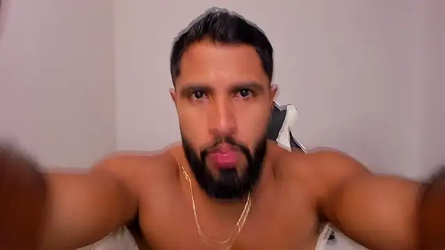 Snapshot of Santiago_huntt chatting on 6, 1, 2026 Santiago huntt online show from 6, 1, 2026