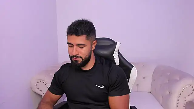 Snapshot of Santiago_huntt chatting on 24, 2, 2026 Santiago huntt online show from 24, 2, 2026