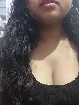 BigAssSarah online show from 5, 1, 2025