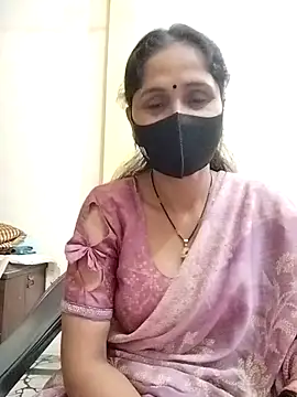 Snapshot of priyancyfun chatting on 4, 3, 2025 priyancyfun online show from 4, 3, 2025