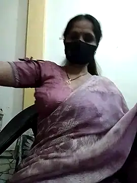 Snapshot of priyancyfun chatting on 4, 3, 2025 priyancyfun online show from 4, 3, 2025