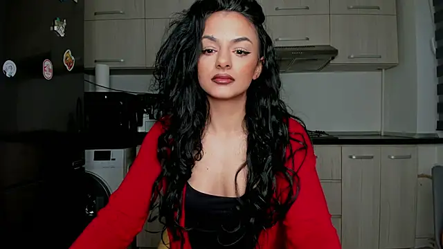 NNNoire online show from 28, 1, 2025