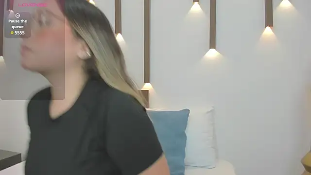 antonella cutie  online show from 4, 2, 2025