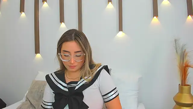 antonella cutie  online show from 1, 3, 2025