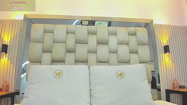 ashlyn parker online show from 28, 2, 2025