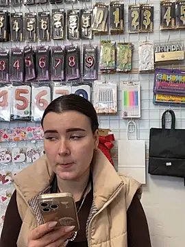 mewKate online show from 14, 4, 2026