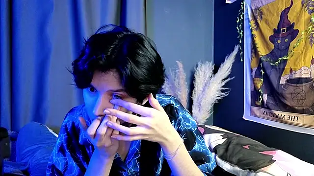 Snapshot of Hyeon_Jin chatting on 10, 2, 2025 Hyeon Jin online show from 10, 2, 2025