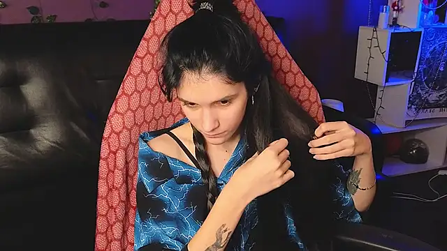 Snapshot of Hyeon_Jin chatting on 13, 2, 2025 Hyeon Jin online show from 13, 2, 2025