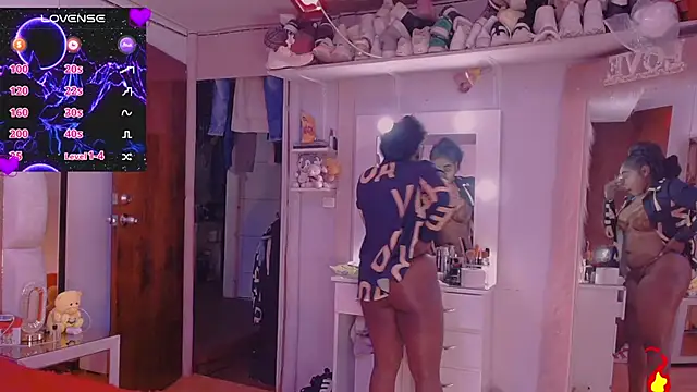 Snapshot of Aliana_Ross chatting on 10, 9, 2025 Aliana Ross online show from 10, 9, 2025