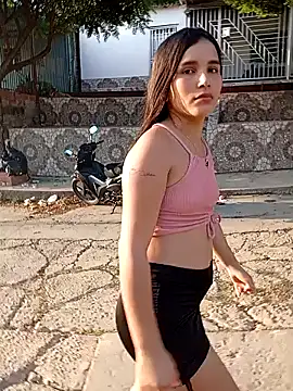 the queen of street online show from 7, 1, 2025